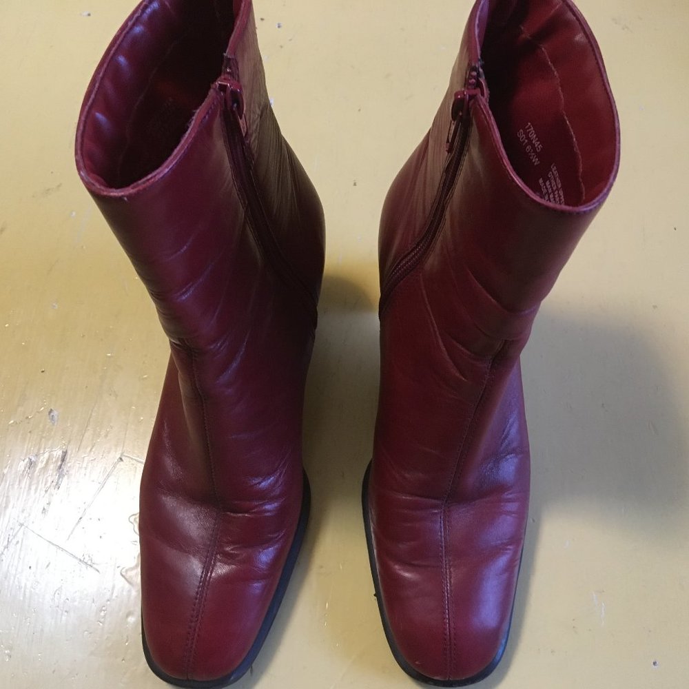 red boots